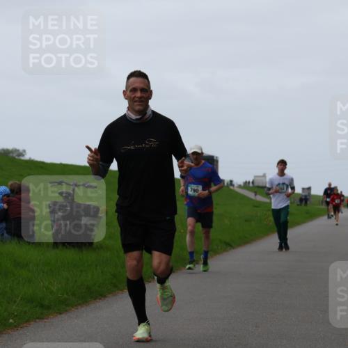 04.05.2025 - 8. Wedeler Halbmarathon Yannick Fuchs http://msf.ph/oto/7828389 04.05.2025 11:16:01 Laufen 790 meine-sportfotos.de