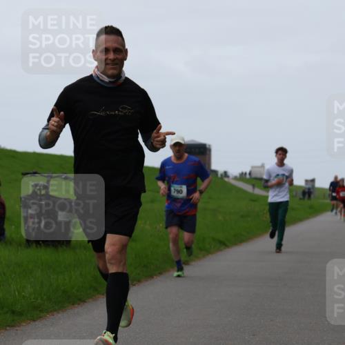 04.05.2025 - 8. Wedeler Halbmarathon Yannick Fuchs http://msf.ph/oto/7828394 04.05.2025 11:16:02 Laufen 790 meine-sportfotos.de