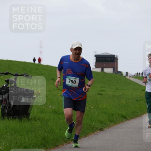 04.05.2025 - 8. Wedeler Halbmarathon Yannick Fuchs http://msf.ph/oto/7828412 04.05.2025 11:16:03 Laufen 790 meine-sportfotos.de