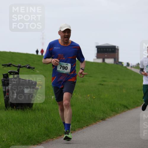 04.05.2025 - 8. Wedeler Halbmarathon Yannick Fuchs http://msf.ph/oto/7828428 04.05.2025 11:16:03 Laufen 790, 352 meine-sportfotos.de
