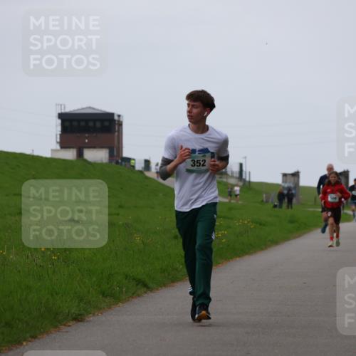 04.05.2025 - 8. Wedeler Halbmarathon Yannick Fuchs http://msf.ph/oto/7828437 04.05.2025 11:16:04 Laufen 0, 352 meine-sportfotos.de