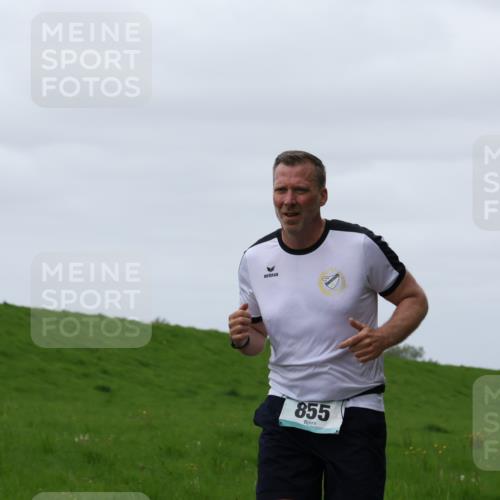 04.05.2025 - 8. Wedeler Halbmarathon Yannick Fuchs http://msf.ph/oto/7828454 04.05.2025 11:35:17 Laufen 855 meine-sportfotos.de