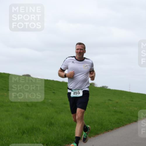 04.05.2025 - 8. Wedeler Halbmarathon Yannick Fuchs http://msf.ph/oto/7828463 04.05.2025 11:35:17 Laufen 855 meine-sportfotos.de
