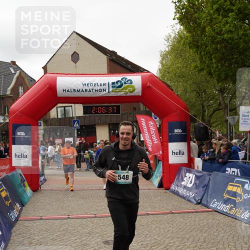 04.05.2025 - 8. Wedeler Halbmarathon Felixshl http://msf.ph/oto/7828471 04.05.2025 12:06:35 Ziel 192, 195, 198, 548, 554 meine-sportfotos.de