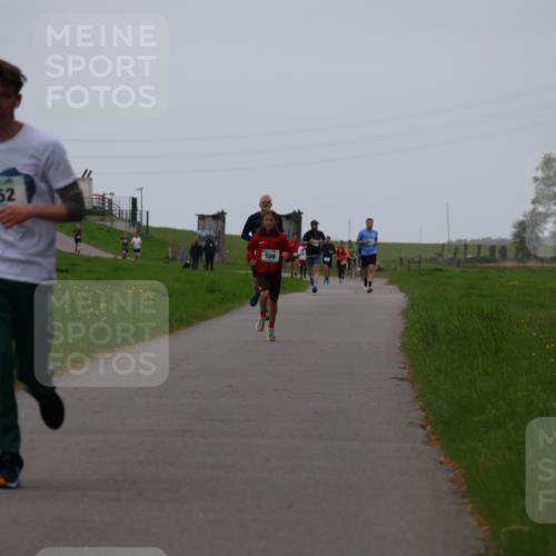 04.05.2025 - 8. Wedeler Halbmarathon Yannick Fuchs http://msf.ph/oto/7828473 04.05.2025 11:16:05 Laufen 352, 509 meine-sportfotos.de