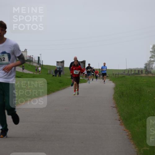 04.05.2025 - 8. Wedeler Halbmarathon Yannick Fuchs http://msf.ph/oto/7828474 04.05.2025 11:16:05 Laufen 352, 509 meine-sportfotos.de