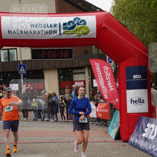 04.05.2025 - 8. Wedeler Halbmarathon Felixshl http://msf.ph/oto/7828493 04.05.2025 12:06:36 Ziel 192, 195, 198, 548, 554 meine-sportfotos.de