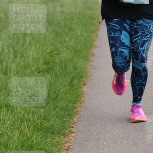 04.05.2025 - 8. Wedeler Halbmarathon Yannick Fuchs http://msf.ph/oto/7828539 04.05.2025 11:16:12 Laufen  meine-sportfotos.de
