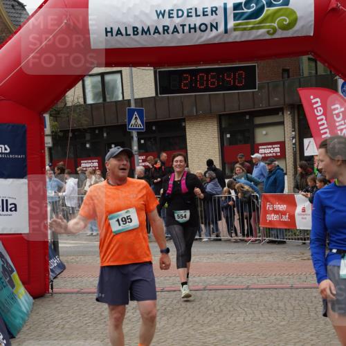 04.05.2025 - 8. Wedeler Halbmarathon Felixshl http://msf.ph/oto/7828547 04.05.2025 12:06:38 Ziel 192, 195, 548, 554 meine-sportfotos.de