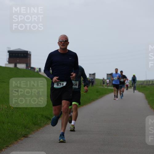 04.05.2025 - 8. Wedeler Halbmarathon Yannick Fuchs http://msf.ph/oto/7828608 04.05.2025 11:16:20 Laufen 674, 38 meine-sportfotos.de