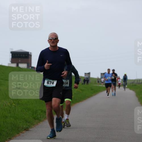 04.05.2025 - 8. Wedeler Halbmarathon Yannick Fuchs http://msf.ph/oto/7828625 04.05.2025 11:16:21 Laufen 674, 038 meine-sportfotos.de