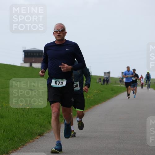 04.05.2025 - 8. Wedeler Halbmarathon Yannick Fuchs http://msf.ph/oto/7828628 04.05.2025 11:16:21 Laufen 674, 38 meine-sportfotos.de