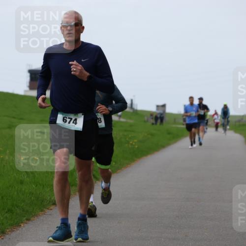 04.05.2025 - 8. Wedeler Halbmarathon Yannick Fuchs http://msf.ph/oto/7828642 04.05.2025 11:16:22 Laufen 4812, 674 meine-sportfotos.de