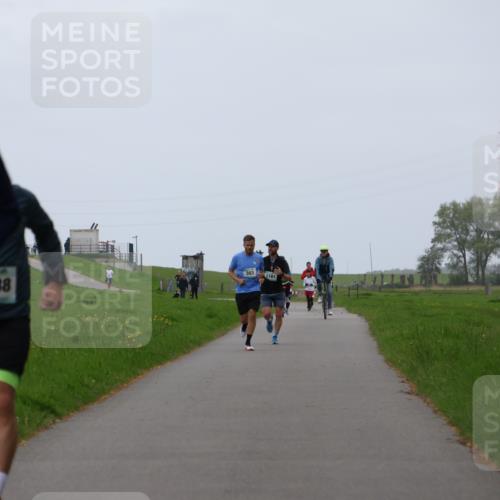 04.05.2025 - 8. Wedeler Halbmarathon Yannick Fuchs http://msf.ph/oto/7828652 04.05.2025 11:16:23 Laufen 674, 1038, 303, 1181 meine-sportfotos.de