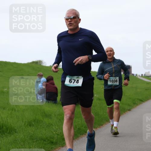 04.05.2025 - 8. Wedeler Halbmarathon Yannick Fuchs http://msf.ph/oto/7828658 04.05.2025 11:16:24 Laufen 674, 1038 meine-sportfotos.de