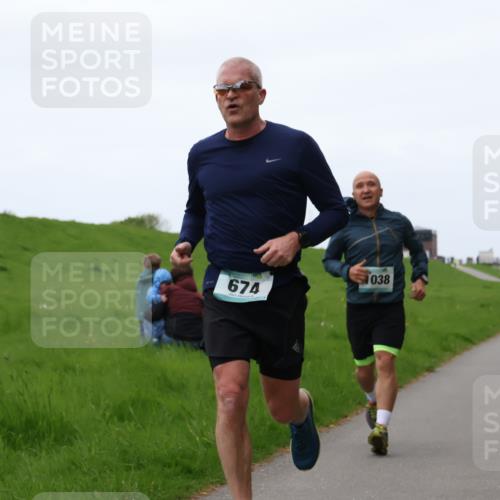 04.05.2025 - 8. Wedeler Halbmarathon Yannick Fuchs http://msf.ph/oto/7828660 04.05.2025 11:16:24 Laufen 674, 1038 meine-sportfotos.de