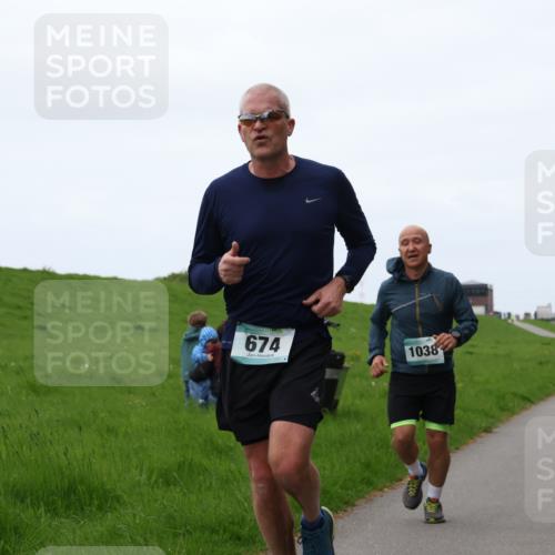 04.05.2025 - 8. Wedeler Halbmarathon Yannick Fuchs http://msf.ph/oto/7828664 04.05.2025 11:16:24 Laufen 674, 1038 meine-sportfotos.de