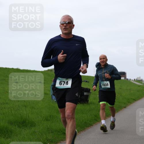 04.05.2025 - 8. Wedeler Halbmarathon Yannick Fuchs http://msf.ph/oto/7828669 04.05.2025 11:16:24 Laufen 674, 1038 meine-sportfotos.de