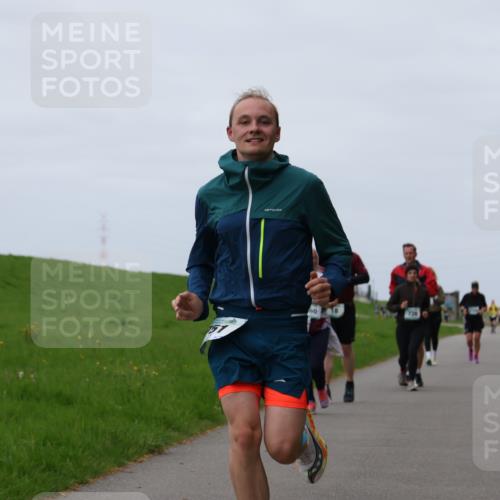 04.05.2025 - 8. Wedeler Halbmarathon Yannick Fuchs http://msf.ph/oto/7828675 04.05.2025 11:35:37 Laufen 09 meine-sportfotos.de