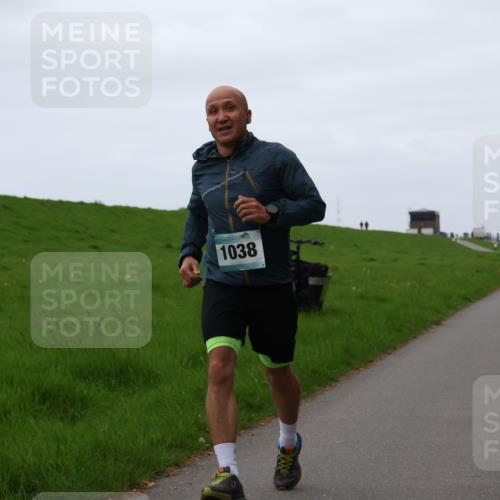 04.05.2025 - 8. Wedeler Halbmarathon Yannick Fuchs http://msf.ph/oto/7828705 04.05.2025 11:16:26 Laufen 1038 meine-sportfotos.de