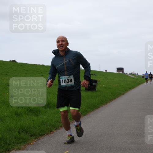 04.05.2025 - 8. Wedeler Halbmarathon Yannick Fuchs http://msf.ph/oto/7828713 04.05.2025 11:16:26 Laufen 1038 meine-sportfotos.de