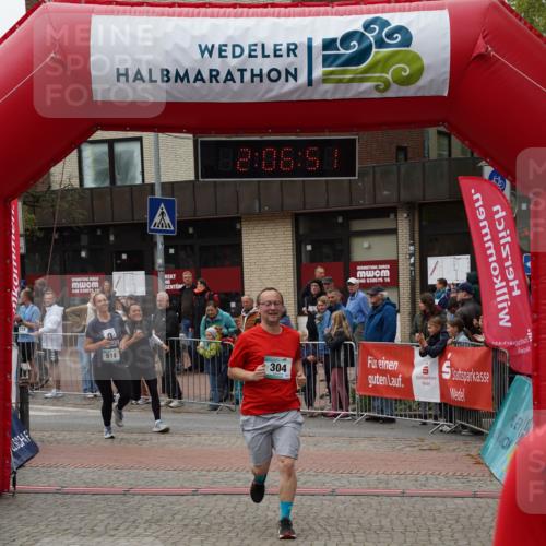 04.05.2025 - 8. Wedeler Halbmarathon Felixshl http://msf.ph/oto/7828722 04.05.2025 12:06:49 Ziel 304, 329, 333, 515, 976 meine-sportfotos.de