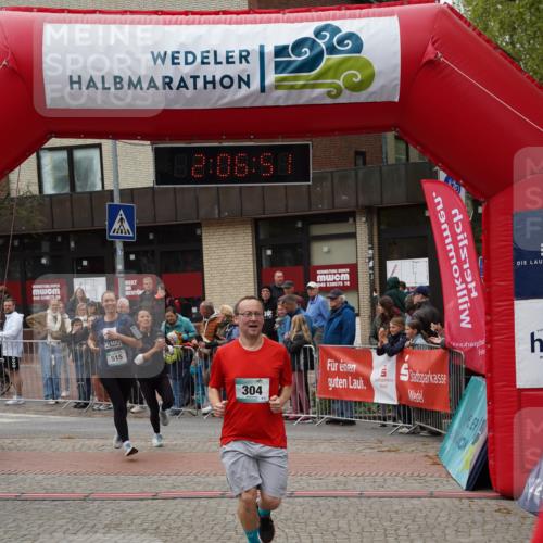 04.05.2025 - 8. Wedeler Halbmarathon Felixshl http://msf.ph/oto/7828741 04.05.2025 12:06:49 Ziel 304, 329, 333, 515, 976 meine-sportfotos.de