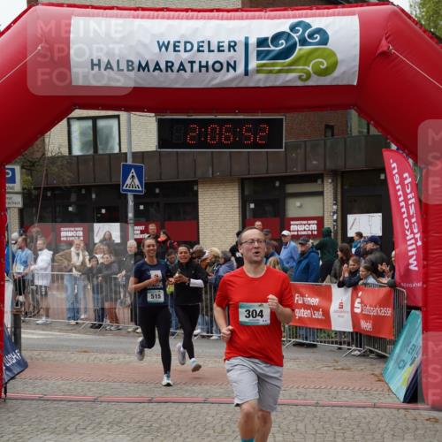 04.05.2025 - 8. Wedeler Halbmarathon Felixshl http://msf.ph/oto/7828763 04.05.2025 12:06:50 Ziel 304, 329, 333, 515, 976 meine-sportfotos.de