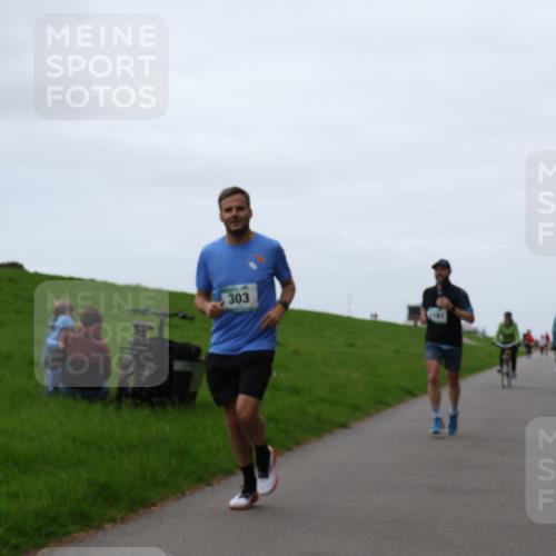 04.05.2025 - 8. Wedeler Halbmarathon Yannick Fuchs http://msf.ph/oto/7828808 04.05.2025 11:16:36 Laufen 303 meine-sportfotos.de