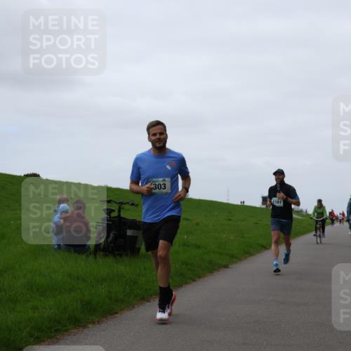 04.05.2025 - 8. Wedeler Halbmarathon Yannick Fuchs http://msf.ph/oto/7828811 04.05.2025 11:16:36 Laufen 303, 1181 meine-sportfotos.de