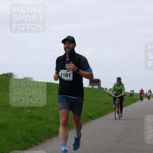 04.05.2025 - 8. Wedeler Halbmarathon Yannick Fuchs http://msf.ph/oto/7828833 04.05.2025 11:16:38 Laufen 1181 meine-sportfotos.de