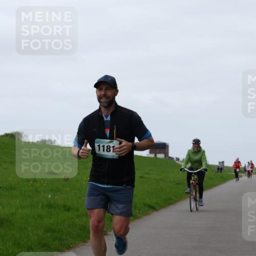 04.05.2025 - 8. Wedeler Halbmarathon Yannick Fuchs http://msf.ph/oto/7828835 04.05.2025 11:16:38 Laufen 1181 meine-sportfotos.de