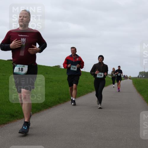 04.05.2025 - 8. Wedeler Halbmarathon Yannick Fuchs http://msf.ph/oto/7828878 04.05.2025 11:35:48 Laufen 740, 18, 739 meine-sportfotos.de