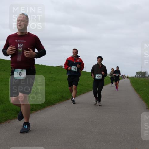 04.05.2025 - 8. Wedeler Halbmarathon Yannick Fuchs http://msf.ph/oto/7828882 04.05.2025 11:35:48 Laufen 18, 740, 739 meine-sportfotos.de