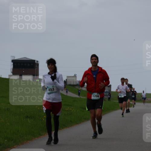 04.05.2025 - 8. Wedeler Halbmarathon Yannick Fuchs http://msf.ph/oto/7828931 04.05.2025 11:16:59 Laufen 853, 1204, 957 meine-sportfotos.de