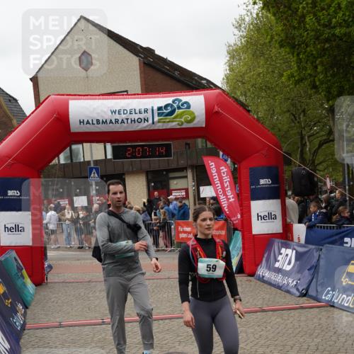 04.05.2025 - 8. Wedeler Halbmarathon Felixshl http://msf.ph/oto/7828937 04.05.2025 12:07:12 Ziel 59, 117 meine-sportfotos.de
