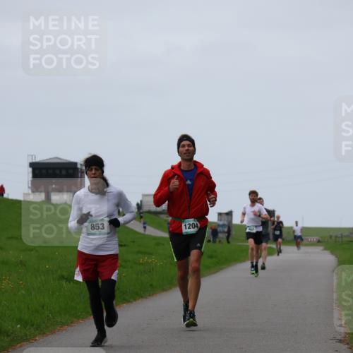 04.05.2025 - 8. Wedeler Halbmarathon Yannick Fuchs http://msf.ph/oto/7828938 04.05.2025 11:17:00 Laufen 853, 1204, 967 meine-sportfotos.de