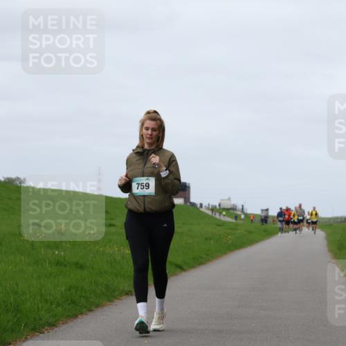 04.05.2025 - 8. Wedeler Halbmarathon Yannick Fuchs http://msf.ph/oto/7828988 04.05.2025 11:35:56 Laufen 759 meine-sportfotos.de