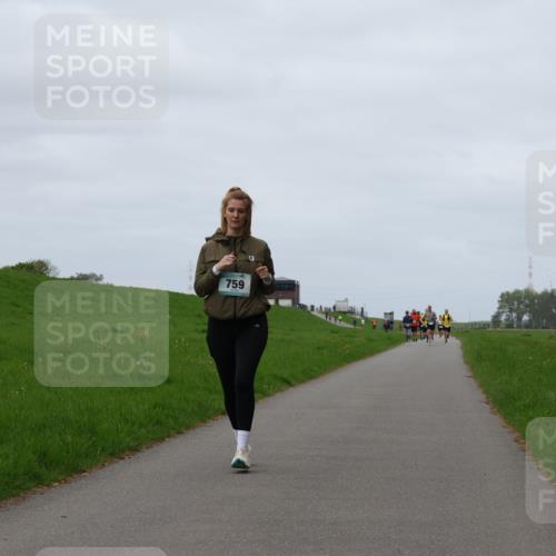 04.05.2025 - 8. Wedeler Halbmarathon Yannick Fuchs http://msf.ph/oto/7828999 04.05.2025 11:35:56 Laufen 759 meine-sportfotos.de