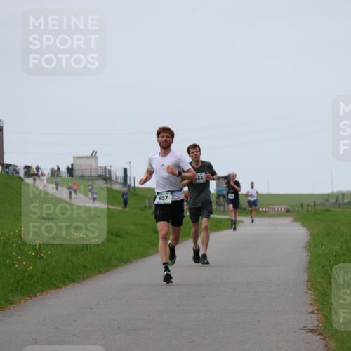 04.05.2025 - 8. Wedeler Halbmarathon Yannick Fuchs http://msf.ph/oto/7829018 04.05.2025 11:17:05 Laufen 957, 62 meine-sportfotos.de