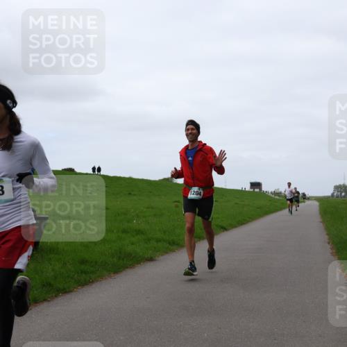 04.05.2025 - 8. Wedeler Halbmarathon Yannick Fuchs http://msf.ph/oto/7829046 04.05.2025 11:17:06 Laufen 853, 1204 meine-sportfotos.de