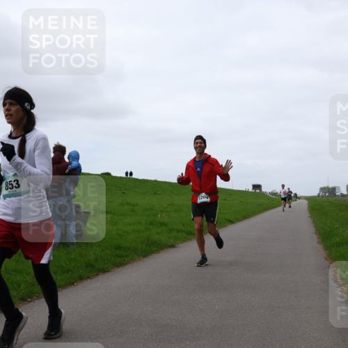 04.05.2025 - 8. Wedeler Halbmarathon Yannick Fuchs http://msf.ph/oto/7829051 04.05.2025 11:17:06 Laufen 853, 1204 meine-sportfotos.de