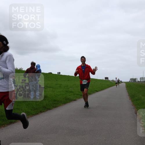 04.05.2025 - 8. Wedeler Halbmarathon Yannick Fuchs http://msf.ph/oto/7829056 04.05.2025 11:17:06 Laufen 853, 1204 meine-sportfotos.de