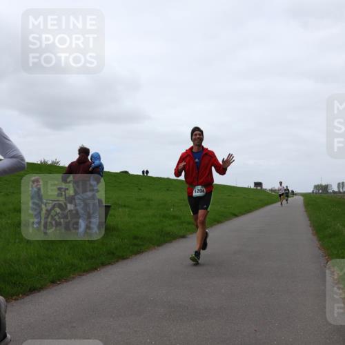 04.05.2025 - 8. Wedeler Halbmarathon Yannick Fuchs http://msf.ph/oto/7829061 04.05.2025 11:17:06 Laufen 853, 1204 meine-sportfotos.de