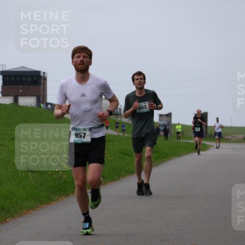 04.05.2025 - 8. Wedeler Halbmarathon Yannick Fuchs http://msf.ph/oto/7829109 04.05.2025 11:17:09 Laufen 957, 13, 862 meine-sportfotos.de