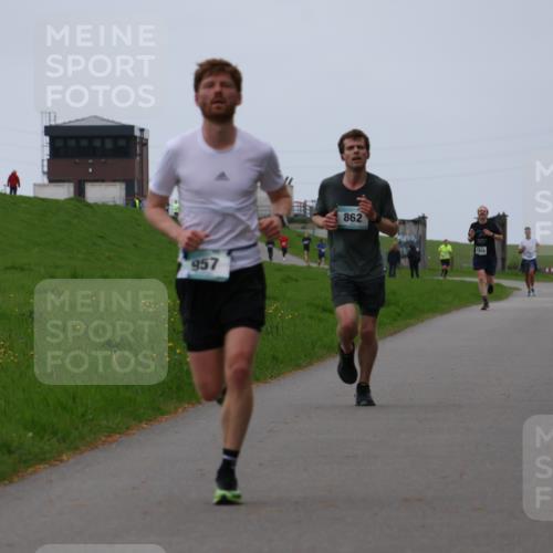04.05.2025 - 8. Wedeler Halbmarathon Yannick Fuchs http://msf.ph/oto/7829117 04.05.2025 11:17:09 Laufen 957, 59, 862, 1210 meine-sportfotos.de