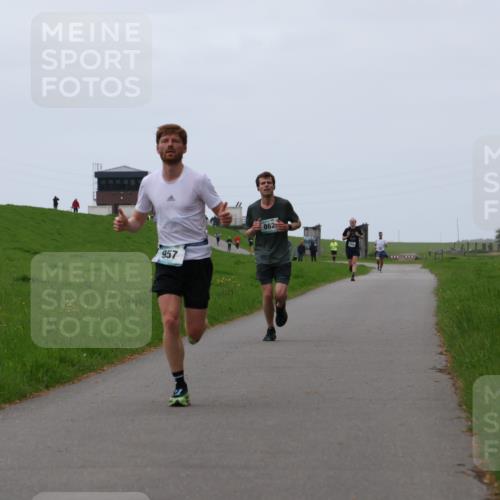 04.05.2025 - 8. Wedeler Halbmarathon Yannick Fuchs http://msf.ph/oto/7829120 04.05.2025 11:17:09 Laufen 957 meine-sportfotos.de