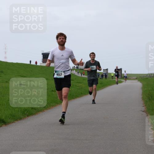 04.05.2025 - 8. Wedeler Halbmarathon Yannick Fuchs http://msf.ph/oto/7829129 04.05.2025 11:17:10 Laufen 957, 862 meine-sportfotos.de