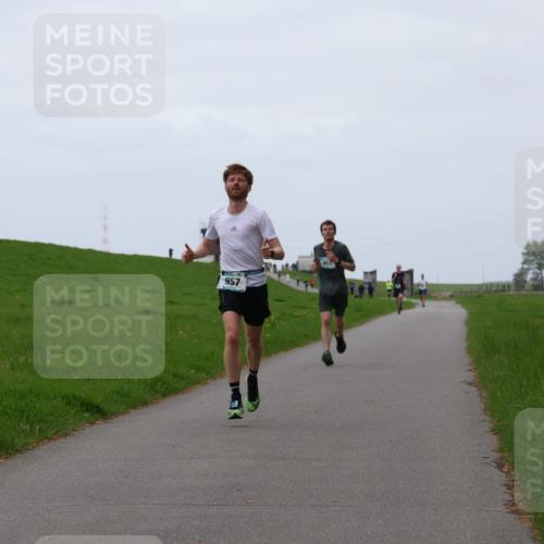 04.05.2025 - 8. Wedeler Halbmarathon Yannick Fuchs http://msf.ph/oto/7829138 04.05.2025 11:17:10 Laufen 957, 862 meine-sportfotos.de