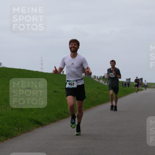 04.05.2025 - 8. Wedeler Halbmarathon Yannick Fuchs http://msf.ph/oto/7829148 04.05.2025 11:17:10 Laufen 957, 862 meine-sportfotos.de
